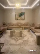 صورة مشابهة