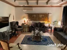 صورة مشابهة